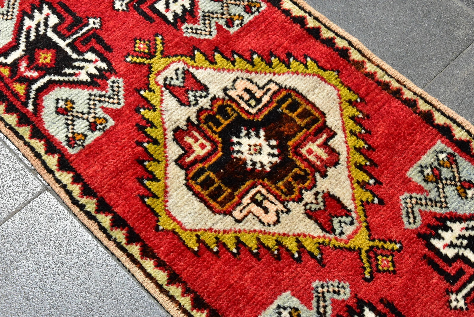 1950s Vintage Turkish Handmade Oushak Doormat Rug - 3