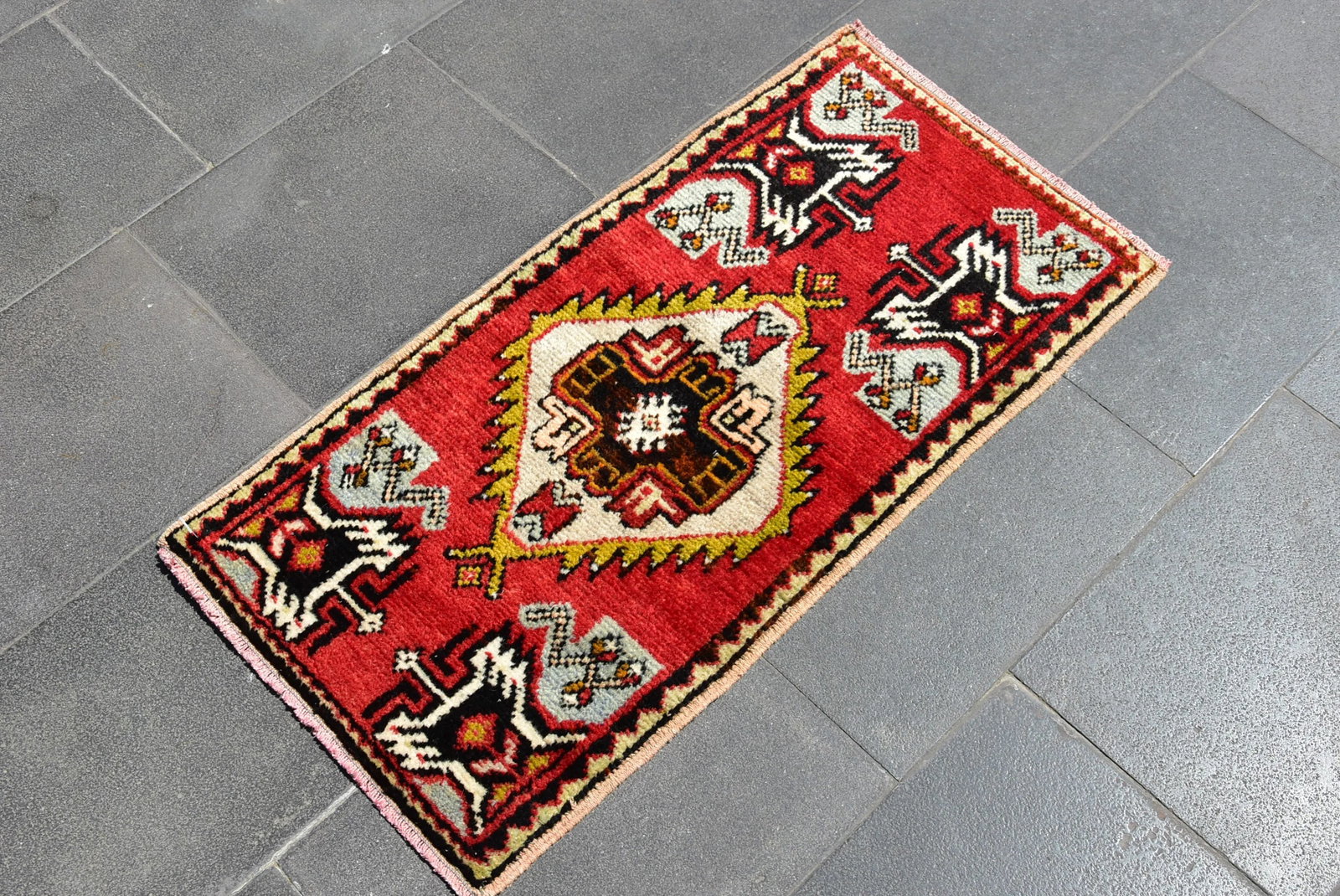 1950s Vintage Turkish Handmade Oushak Doormat Rug - 4