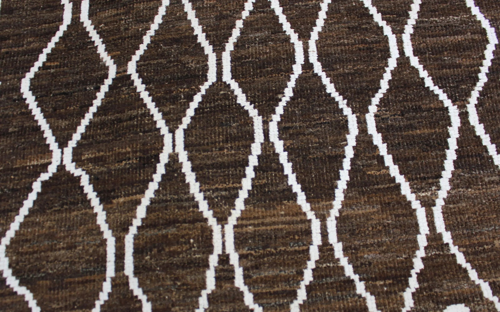 Hand Knotted Navajo Design Wool Rug. 9'3" X 12" - 4
