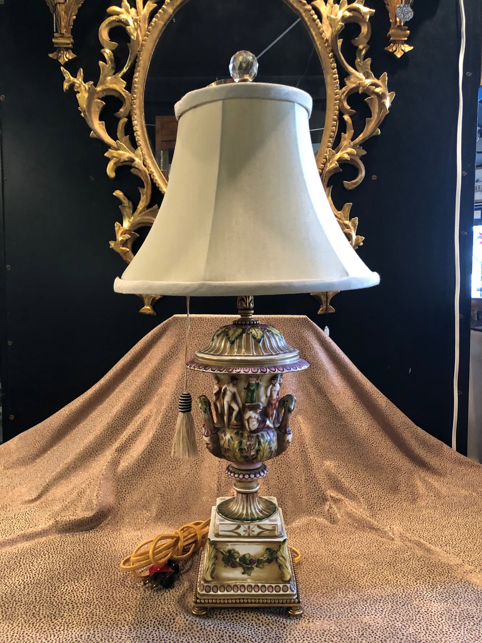 Vintage Italian Porcelain Figural Hand Painted Gilt Table Lamp With Shade - 4