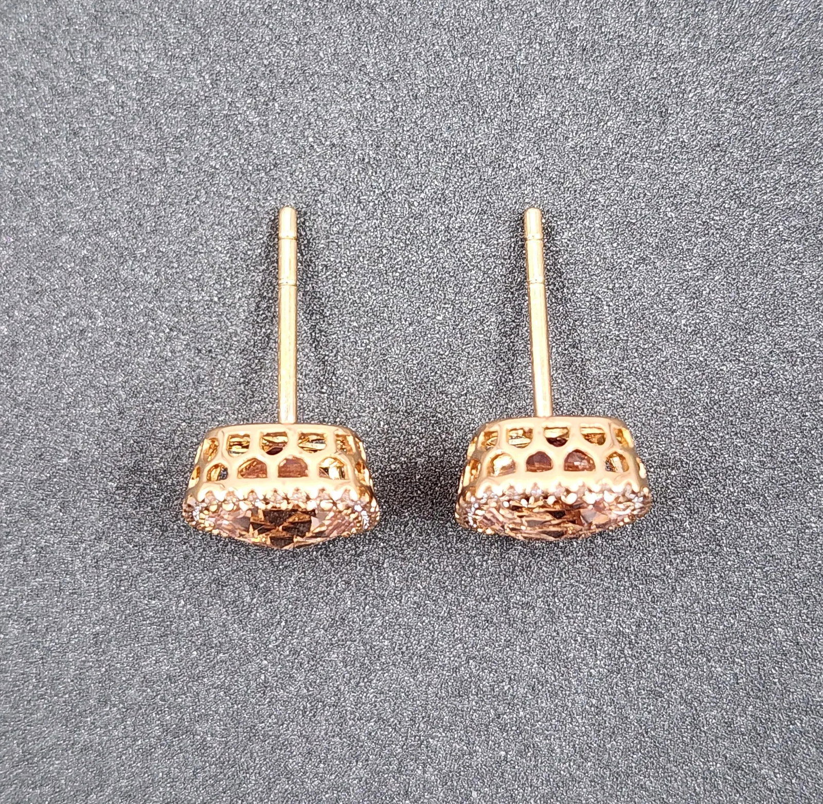 4.50 Ct Cushion-Cut Pink Morganite & Diamond Stud Earrings in 18k Yellow Gold, A Pair - 7