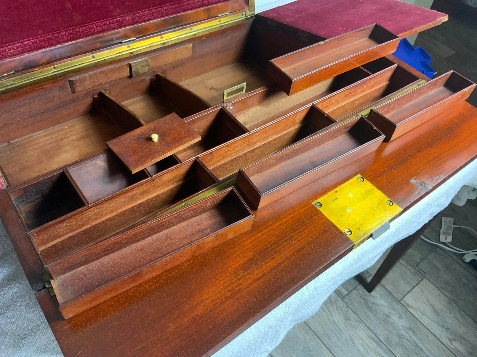 Late 19th Century Extra Large Writing Slope - 6