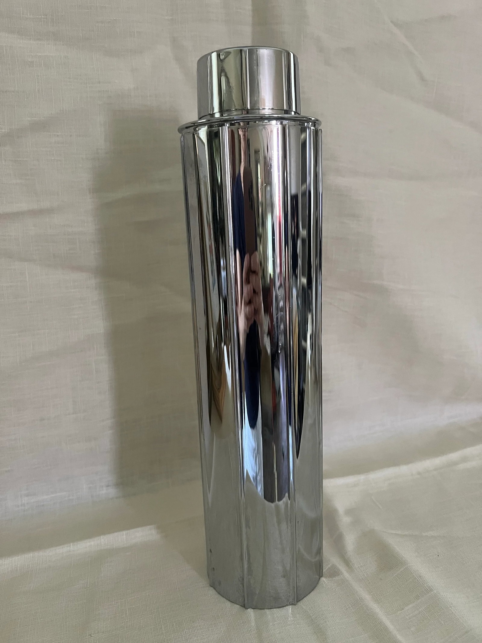 1930s Art Deco Skyscraper Chrome Cocktail Shaker by Norman Bel Geddes for Revere - 10
