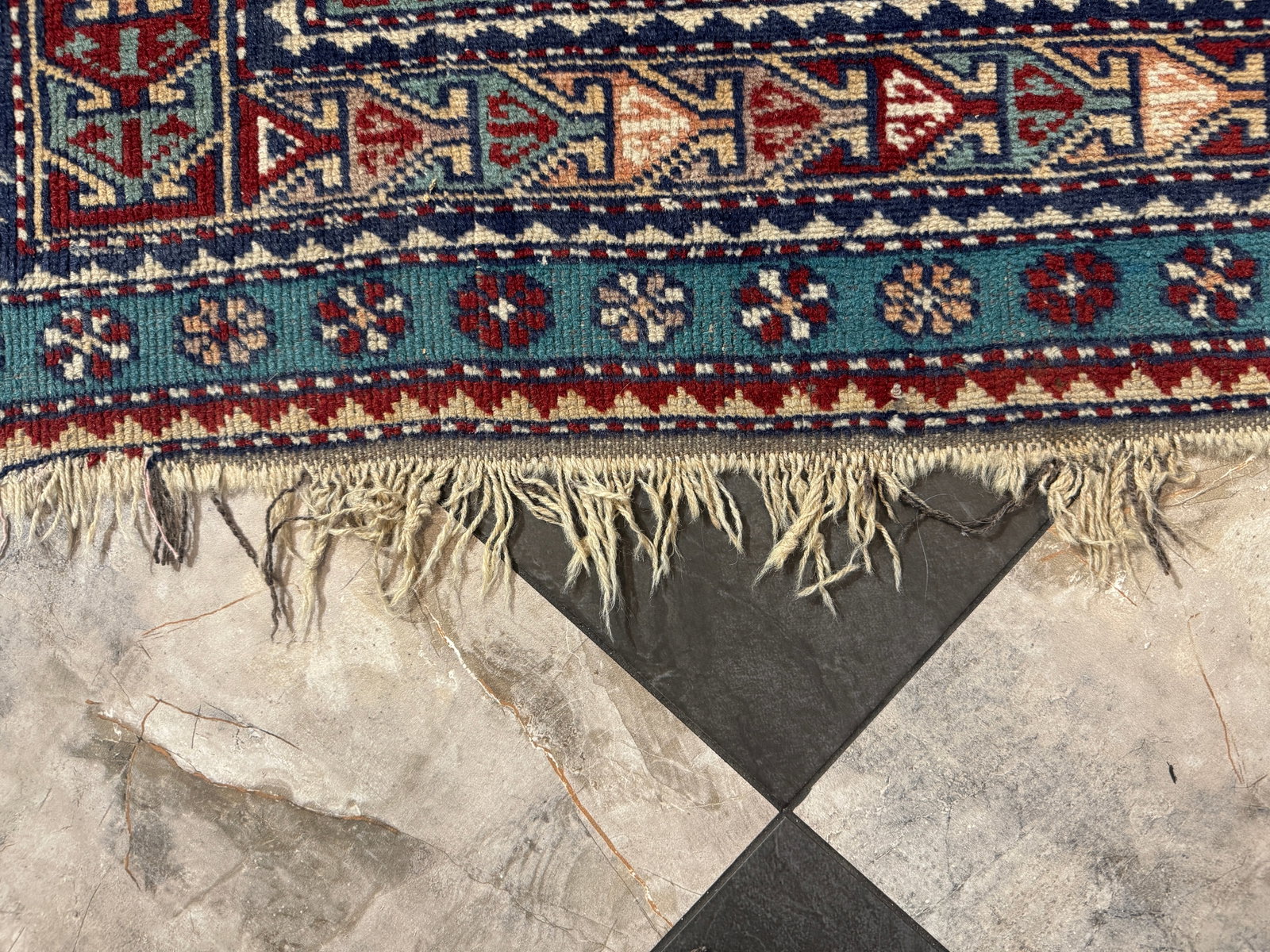 Late 19th Century Caucasian Shirvan Prayer Rug (Karagashli Type) - 5
