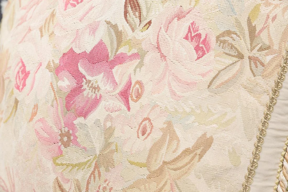 Pink Roses Aubusson Hand-Woven Silk Pillow - 7