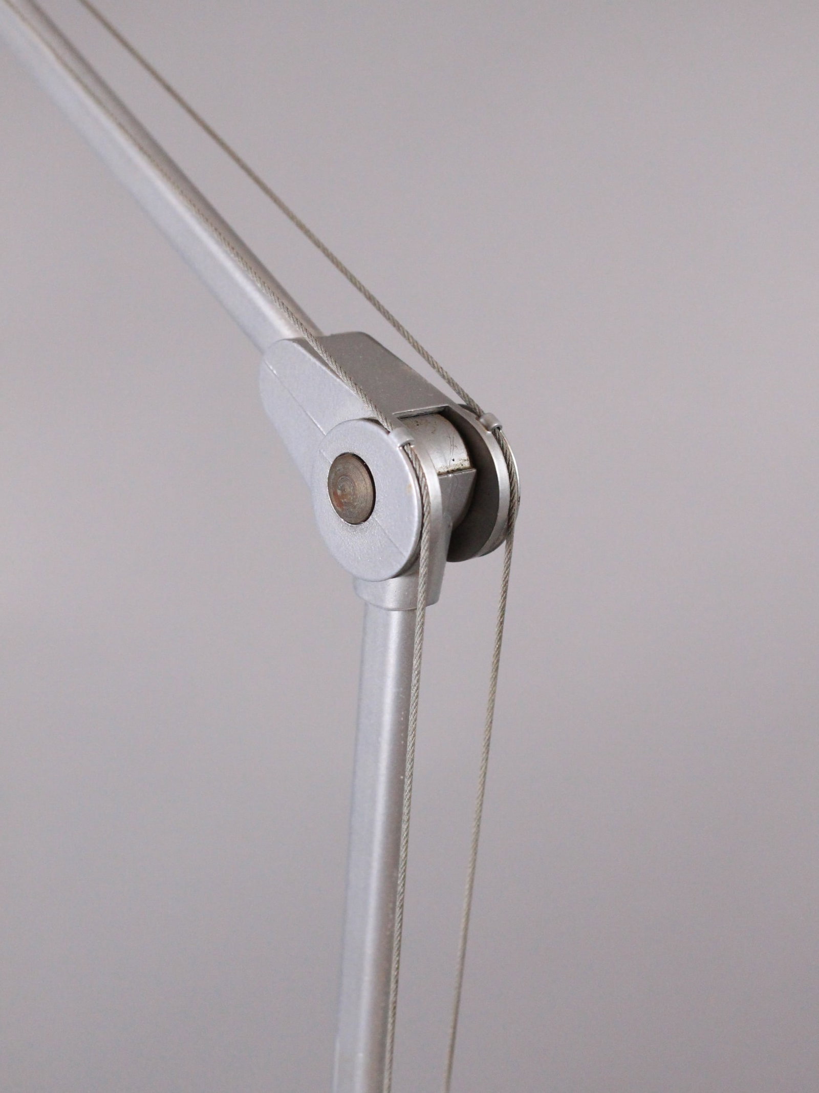 1990s Artemide Rodope Zed Articulated Table Lamp - 9