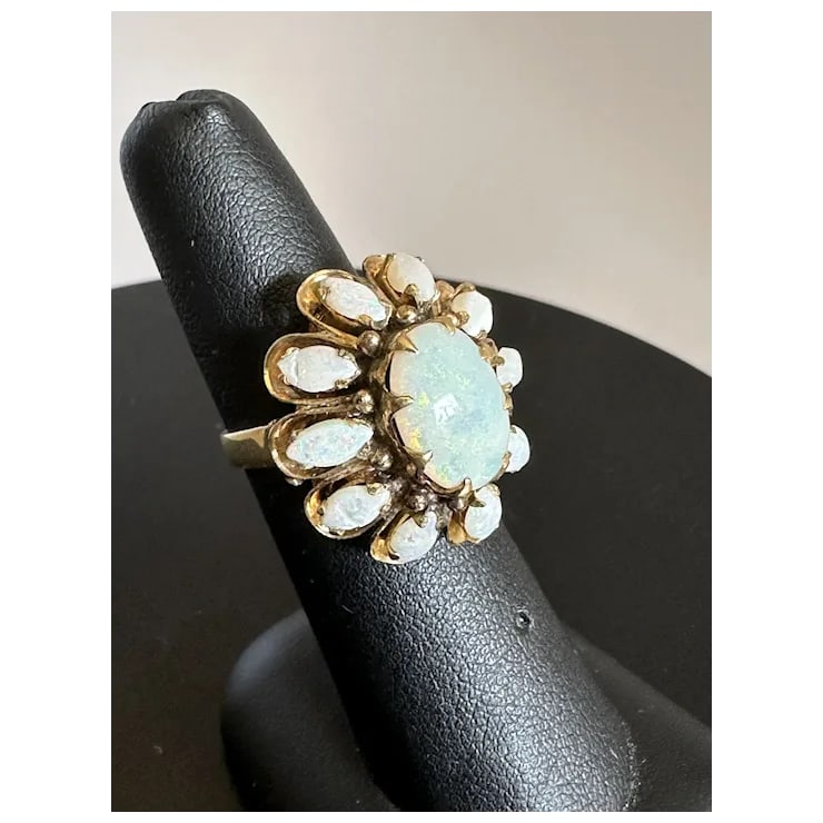 Late 20th Century 18k Gold and Opal Ring, Size 6.25 - 5