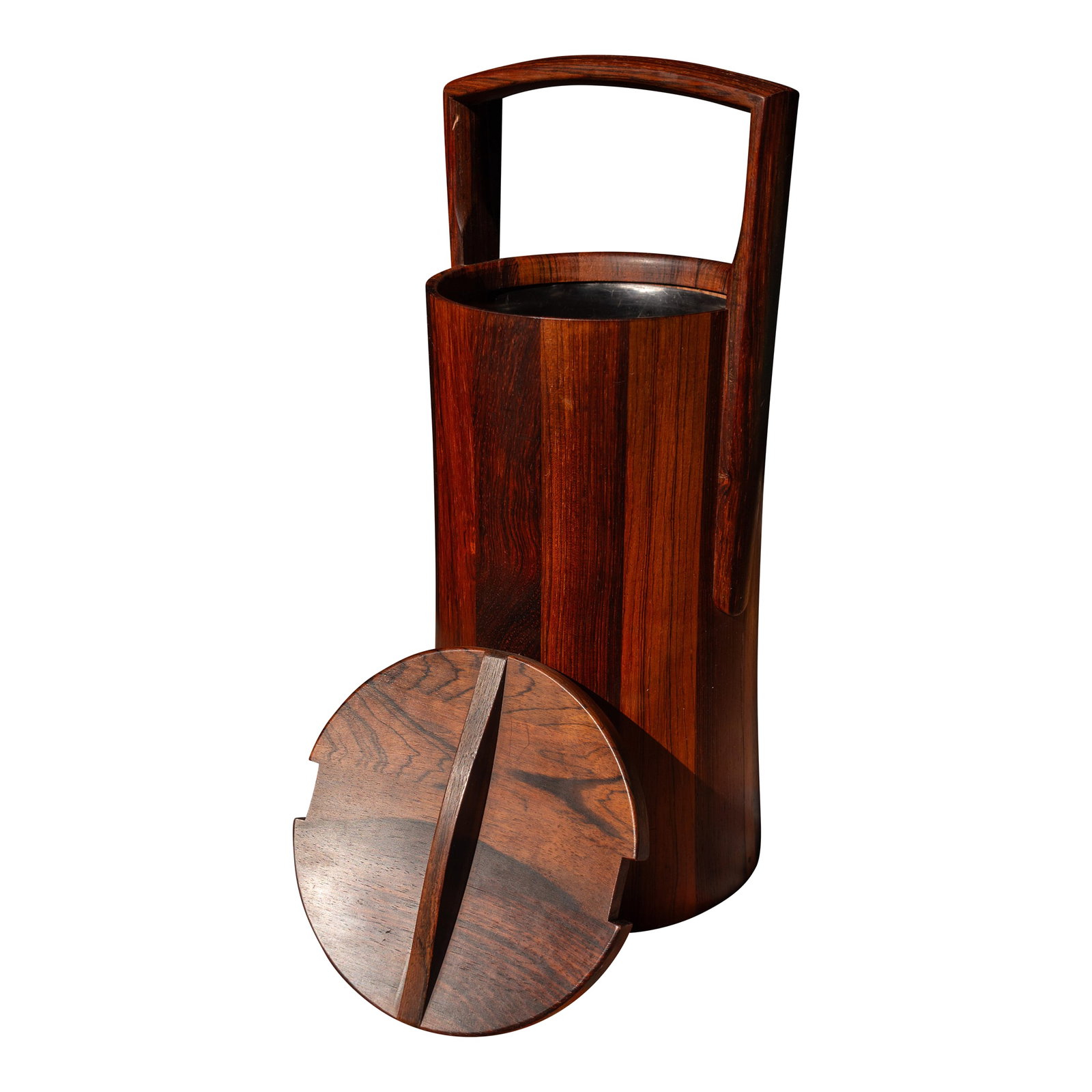 1960s MCM Palisander Ice Bucket - Jens Quistgaard for Dansk: Absolutely gorgeous 1960s Jens Quistgaard for Danks Palisander Rosewood Ice Bucket! The ice bucket measures approximately 18" tall X 8 1/4" round.. The ice bucket is in great condition! There are ligh