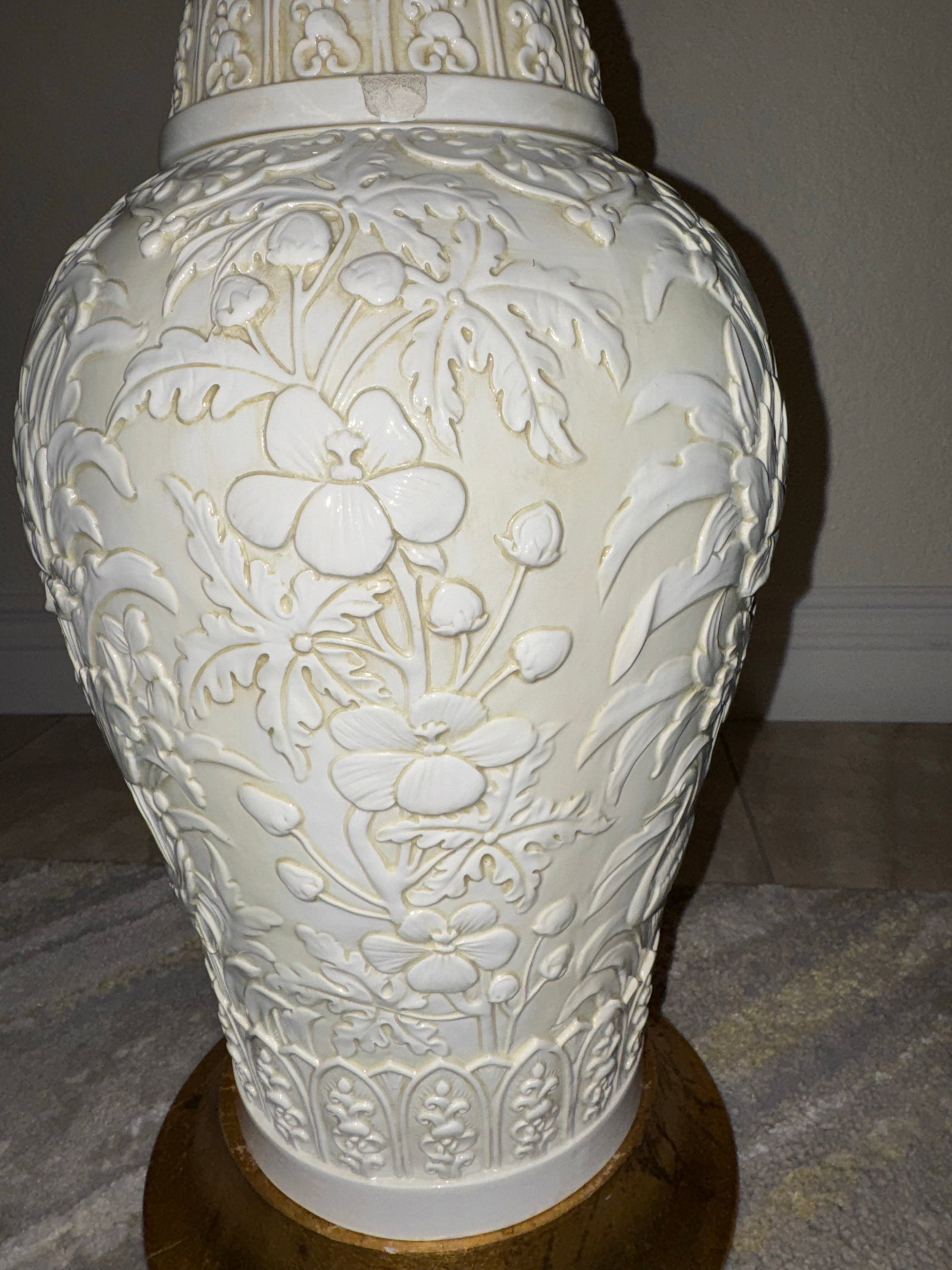 1970s Chapman Chinoiserie Floral & Bird Ginger Jar Table Vintage Gold and Cream Porcelain Lamp - Dat - 4