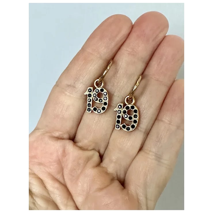 Late 20th Century Chanel Earrings, A Pair - 6