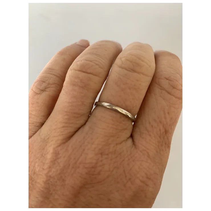 1920s Platinum Art Deco Engraved Wedding Band, Size 7 - 2