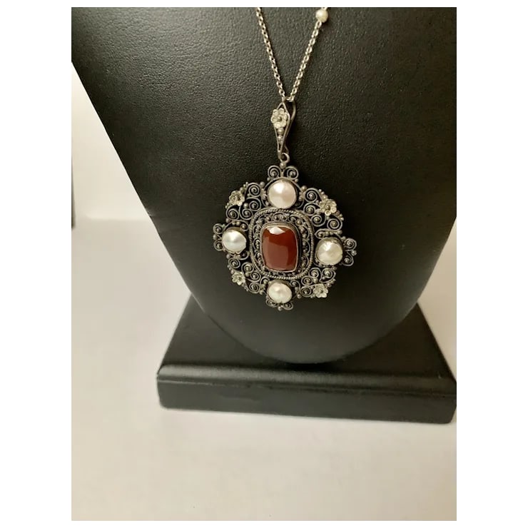 Late 19th Century Victorian Carnelian Sterling Mabe Pearl Necklace - 2