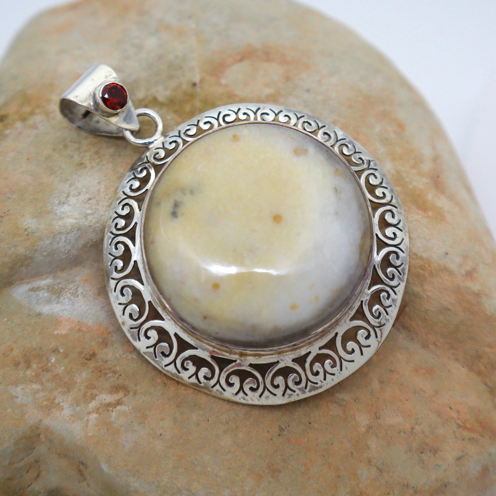 Vintage Lemon Agate Set in Sterling Silver Pendant - 3