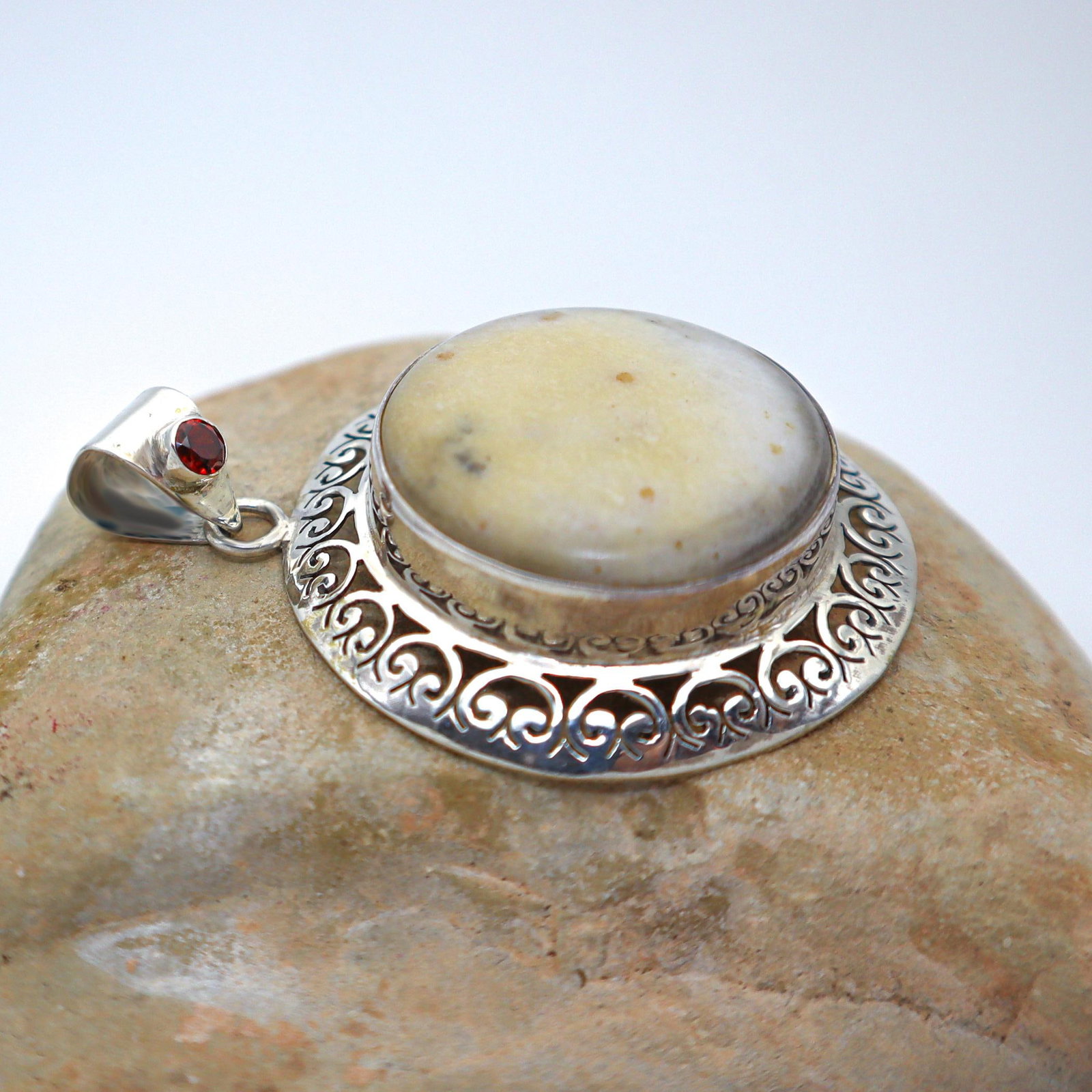 Vintage Lemon Agate Set in Sterling Silver Pendant - 4