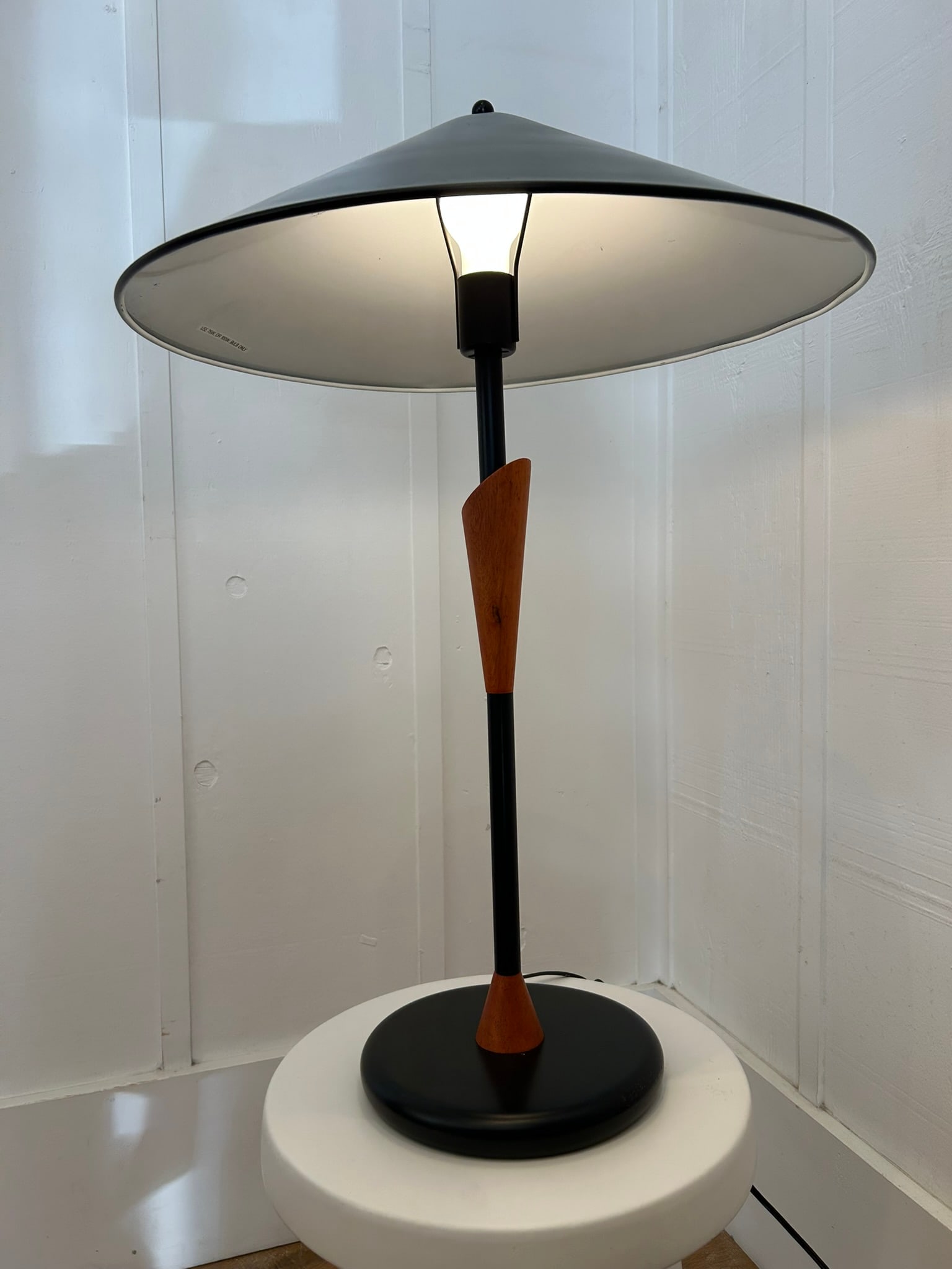 Vintage Postmodern Metal and Wood Table Lamp - 3