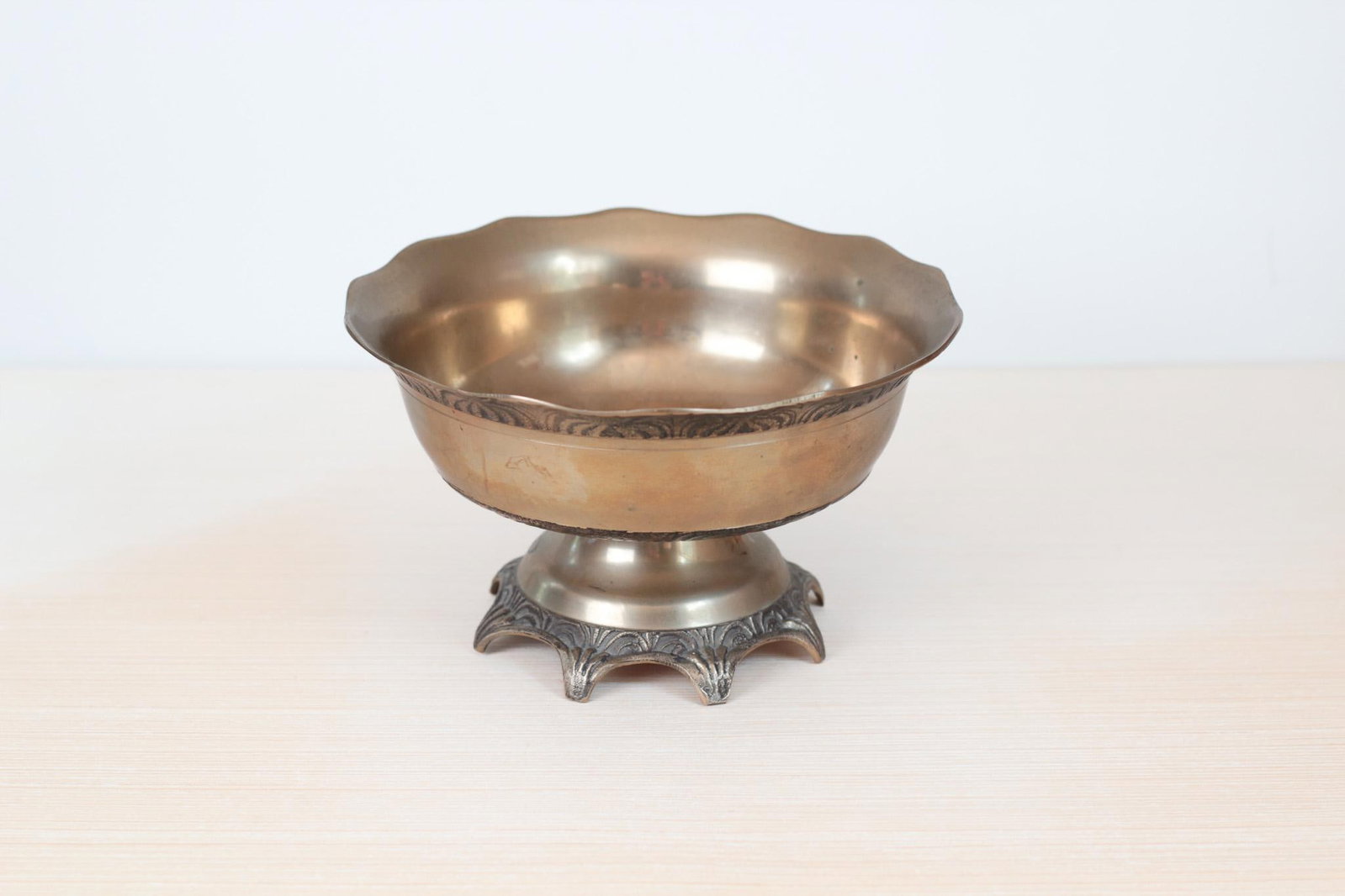 Mid-Century Solid Brass Pedestal Bowl With Scalloped Rim - 2