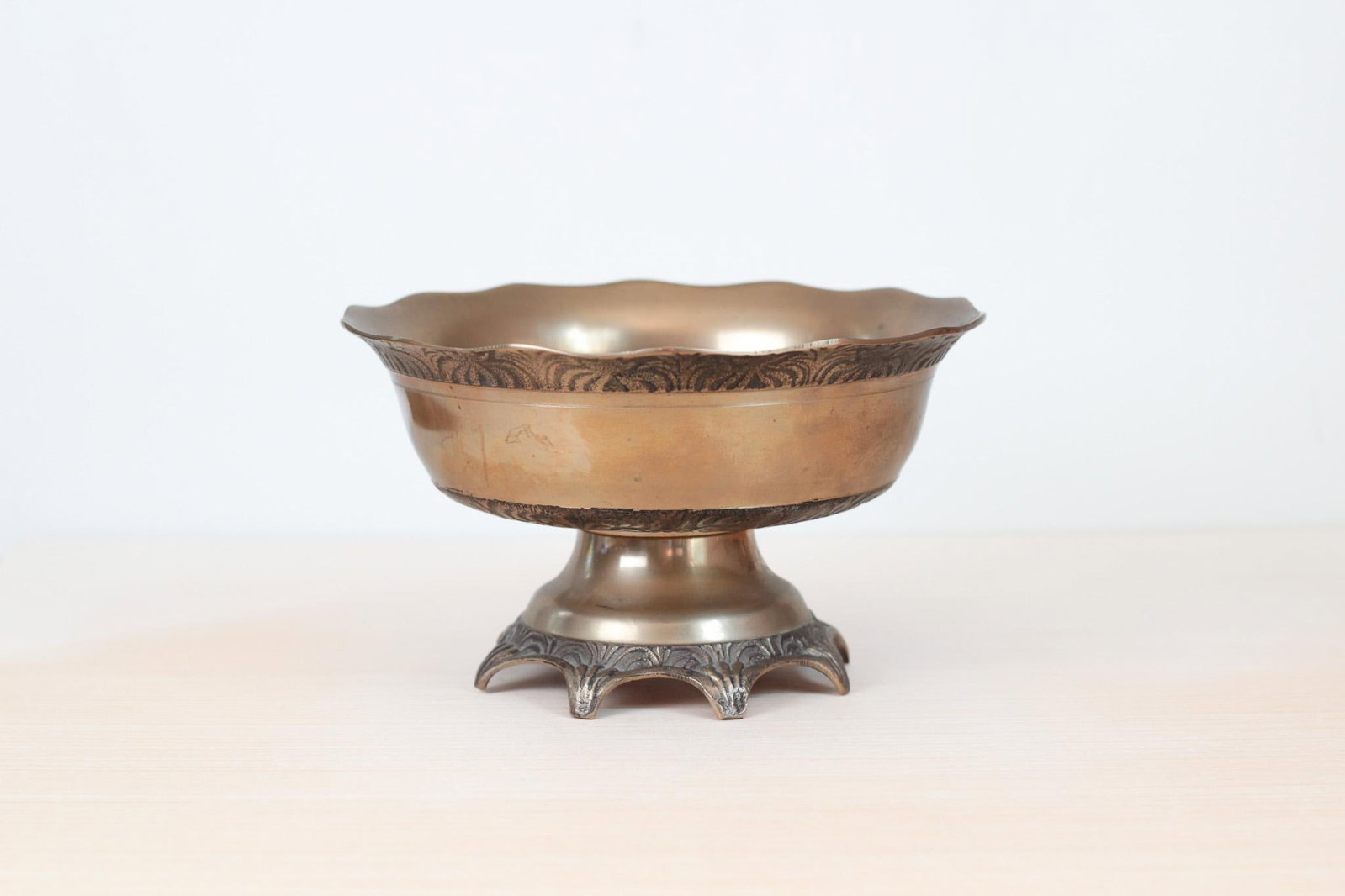 Mid-Century Solid Brass Pedestal Bowl With Scalloped Rim - 3