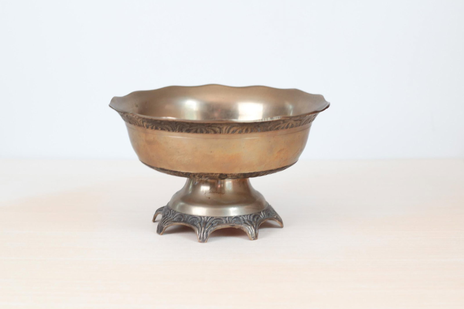 Mid-Century Solid Brass Pedestal Bowl With Scalloped Rim - 4