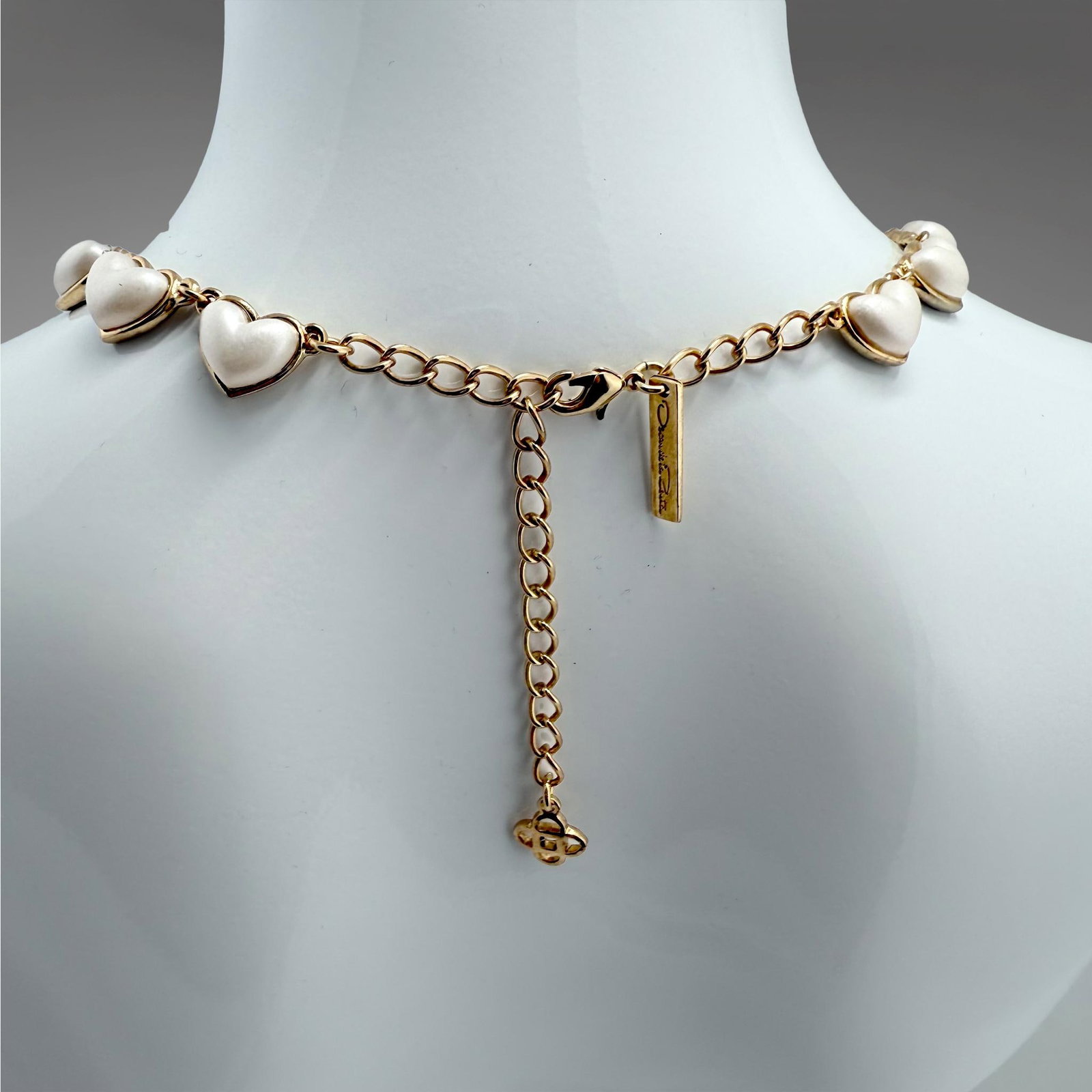 Oscar De La Renta Faux Pearl Romantic Heart Necklace 22k Antique Gold Plating - 10