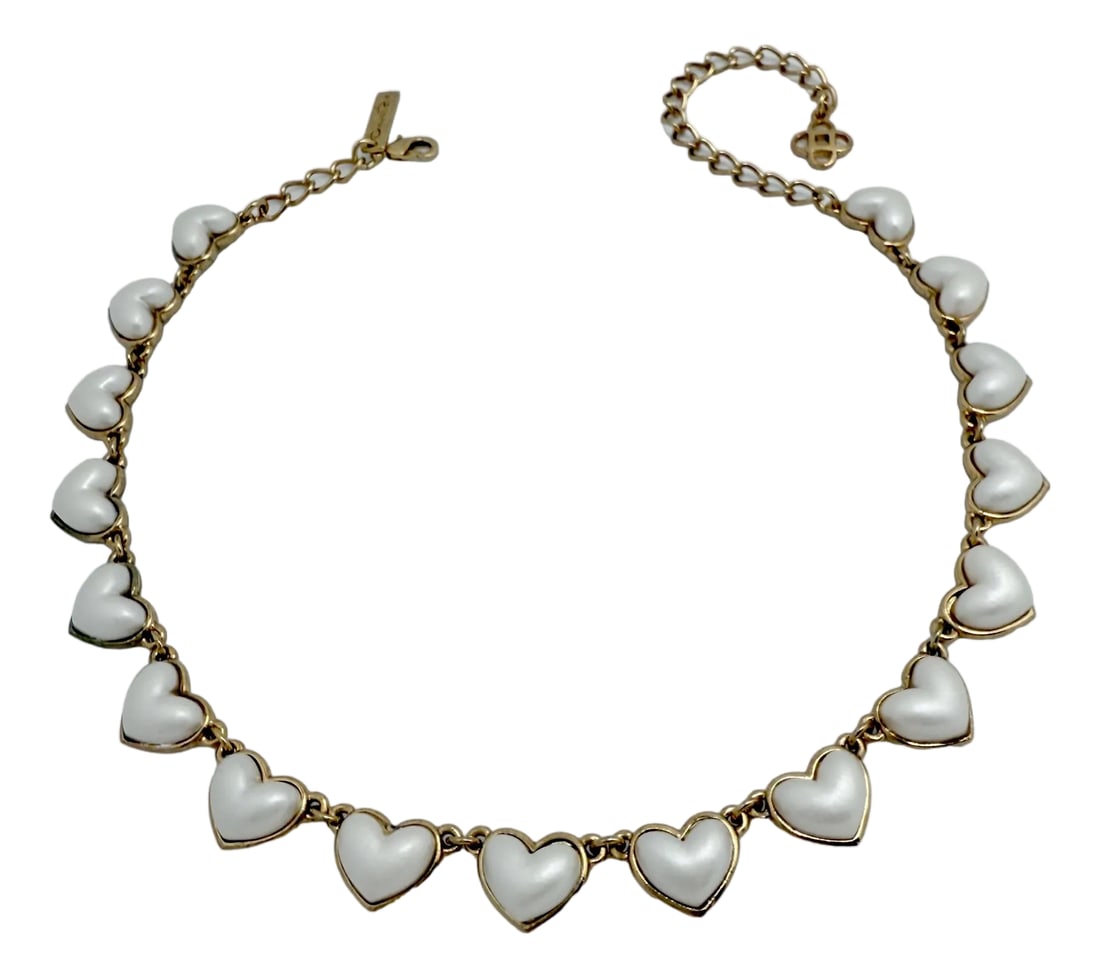 Oscar De La Renta Faux Pearl Romantic Heart Necklace 22k Antique Gold Plating: Romantic Faux Pearl Resin Heart Choker with 22k Antique Gold Finish A timeless symbol of elegance, the Oscar de la Renta faux pearl heart choker is a refined blend of vintage romance and modern