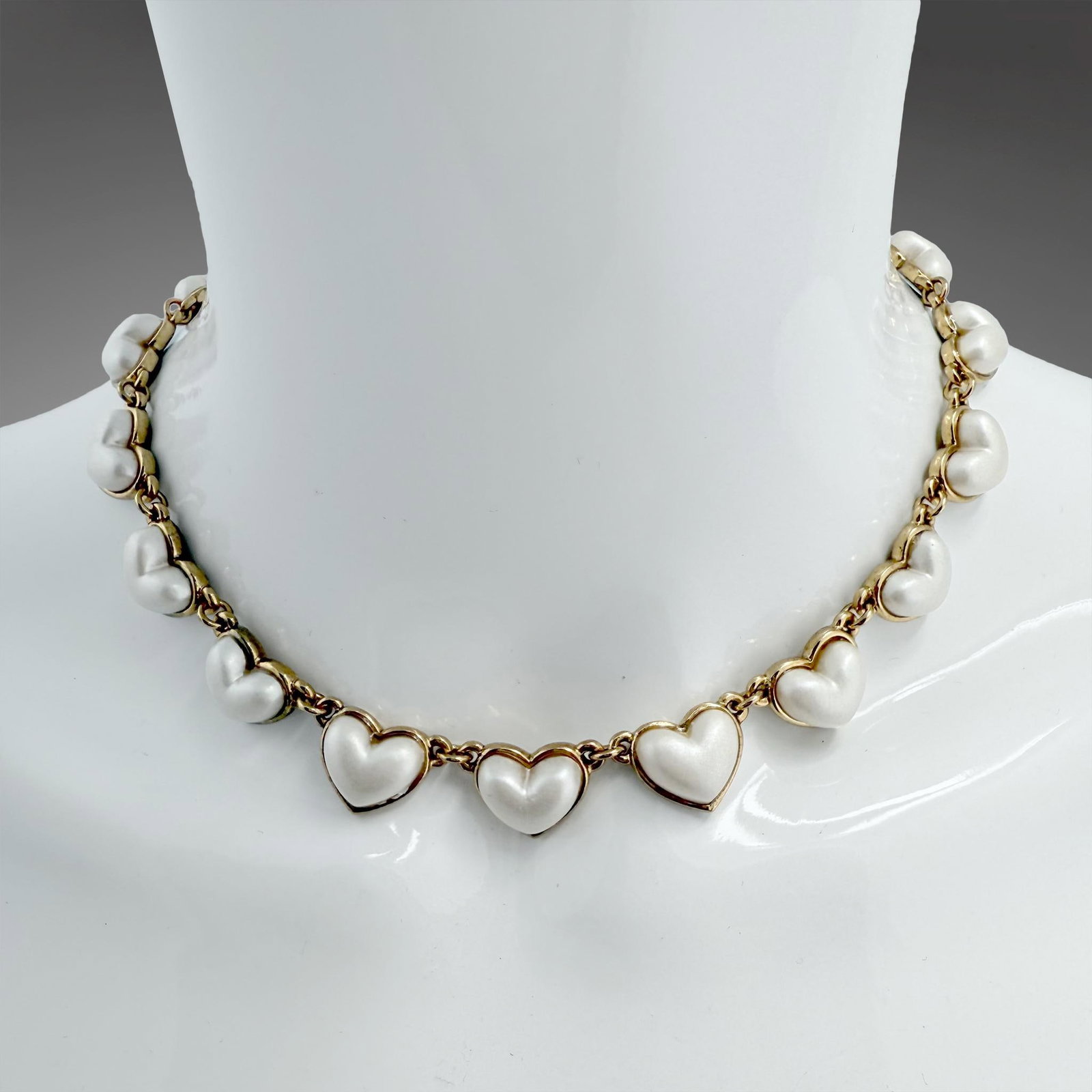 Oscar De La Renta Faux Pearl Romantic Heart Necklace 22k Antique Gold Plating - 4