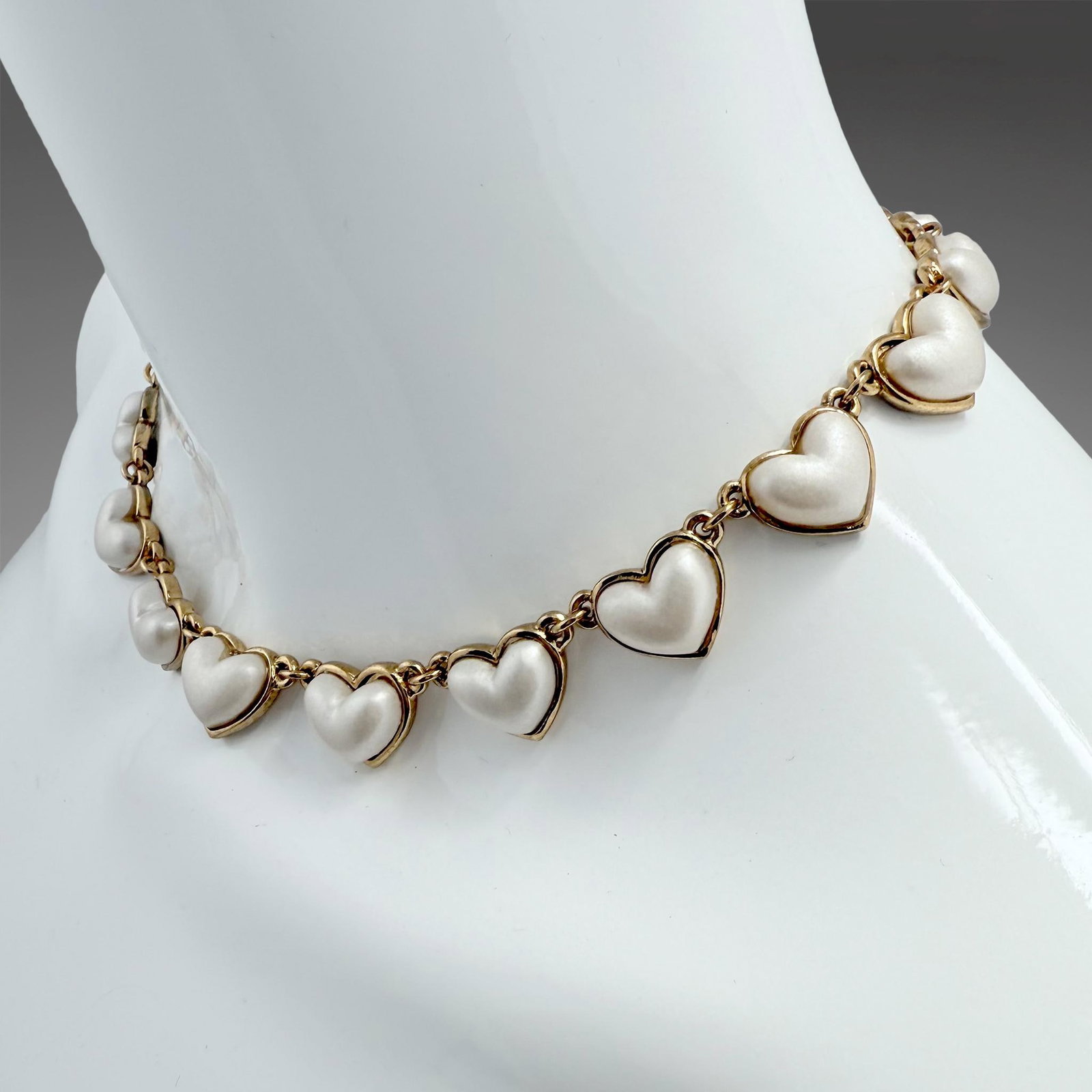 Oscar De La Renta Faux Pearl Romantic Heart Necklace 22k Antique Gold Plating - 6