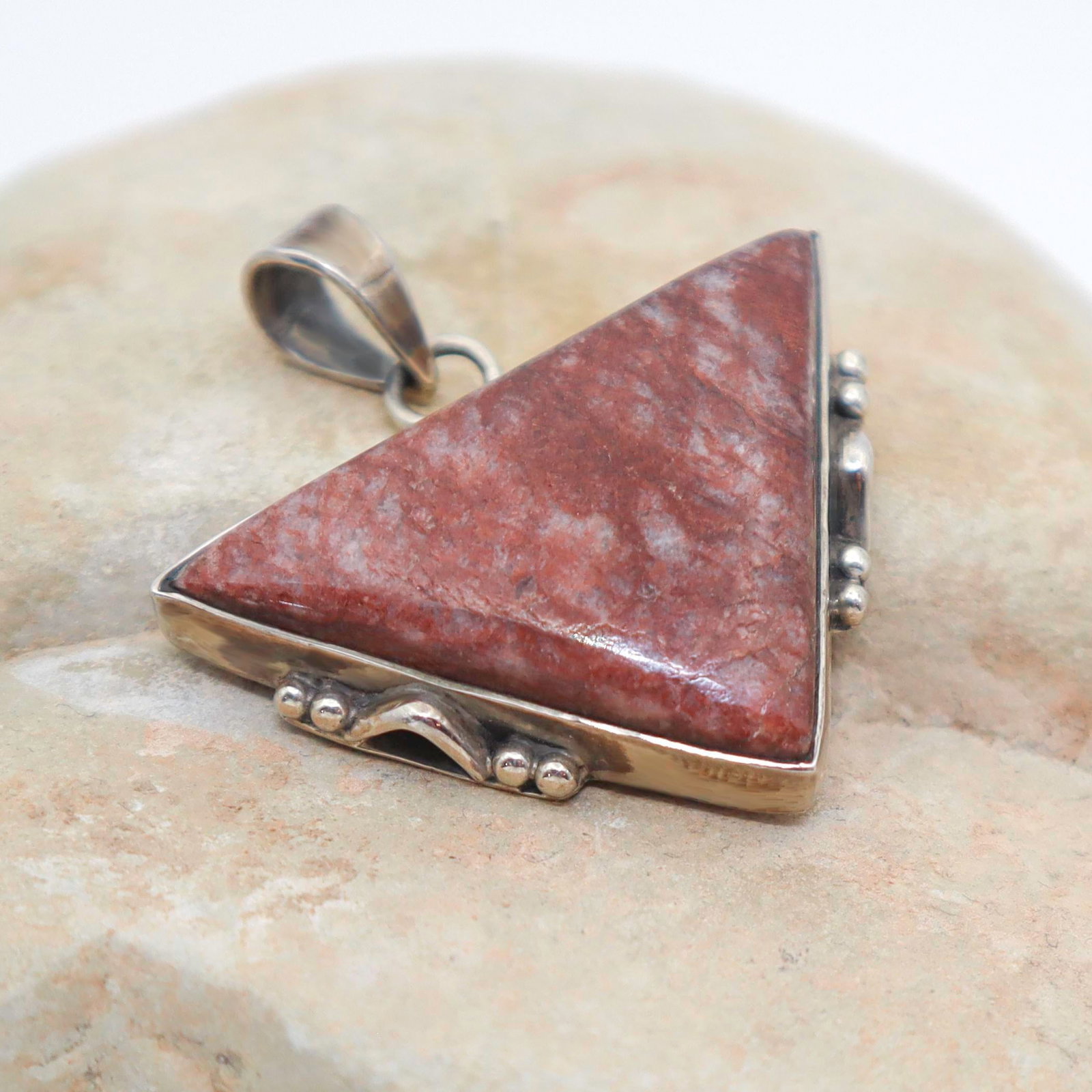 1990s Vintage Burgundy Jasper & Sterling Triangle Pendant - 3