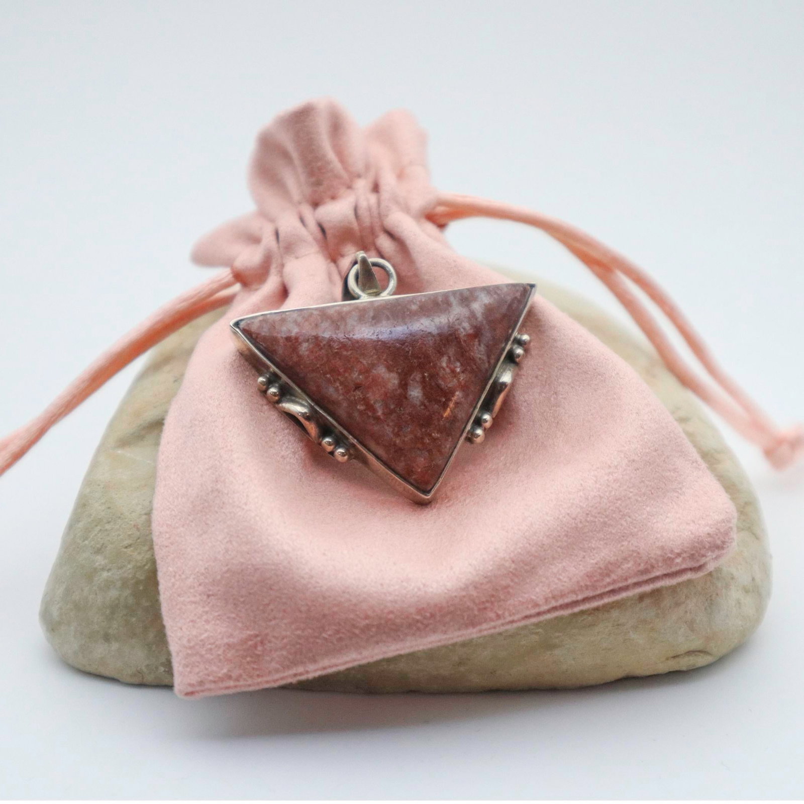 1990s Vintage Burgundy Jasper & Sterling Triangle Pendant - 6