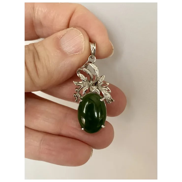 1950s 18k White Gold Jade Pendant - 2