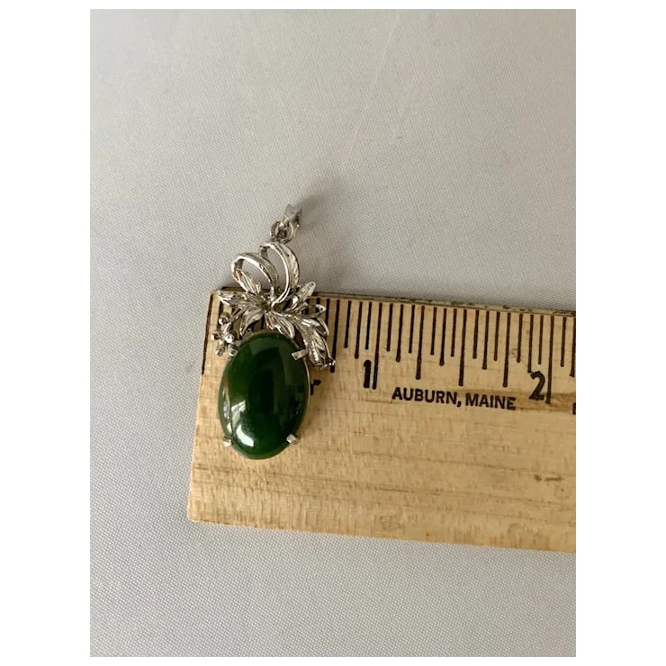 1950s 18k White Gold Jade Pendant - 3