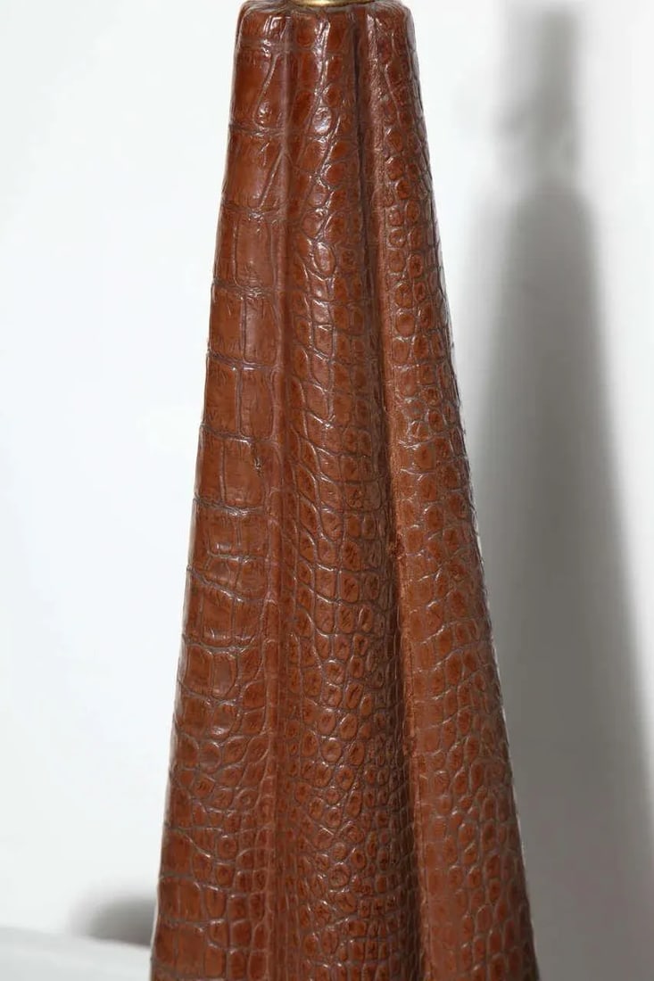 Paul Dupre-Lafon Style Scalloped Brown Alligator Leather Table Lamp, C. 1940s - 3