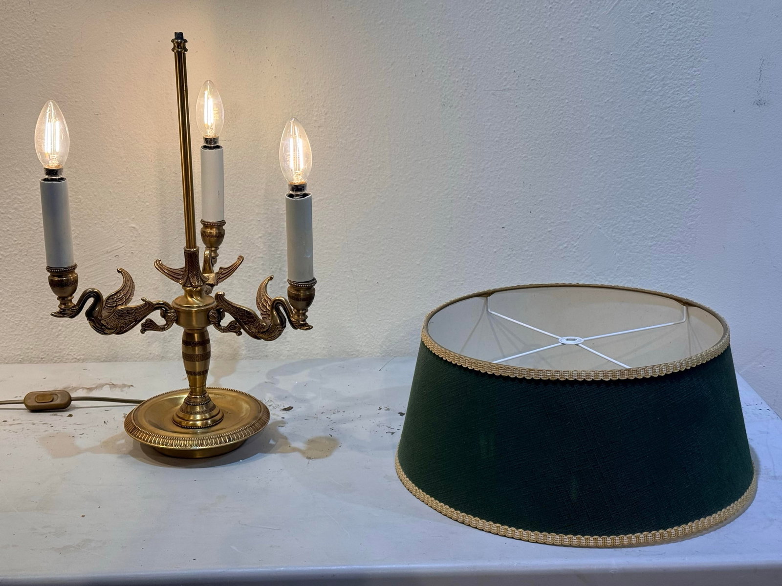 Mid 20th Centuty Swan Form French Empire Style Brass Bouilotte Table Lamp - 4