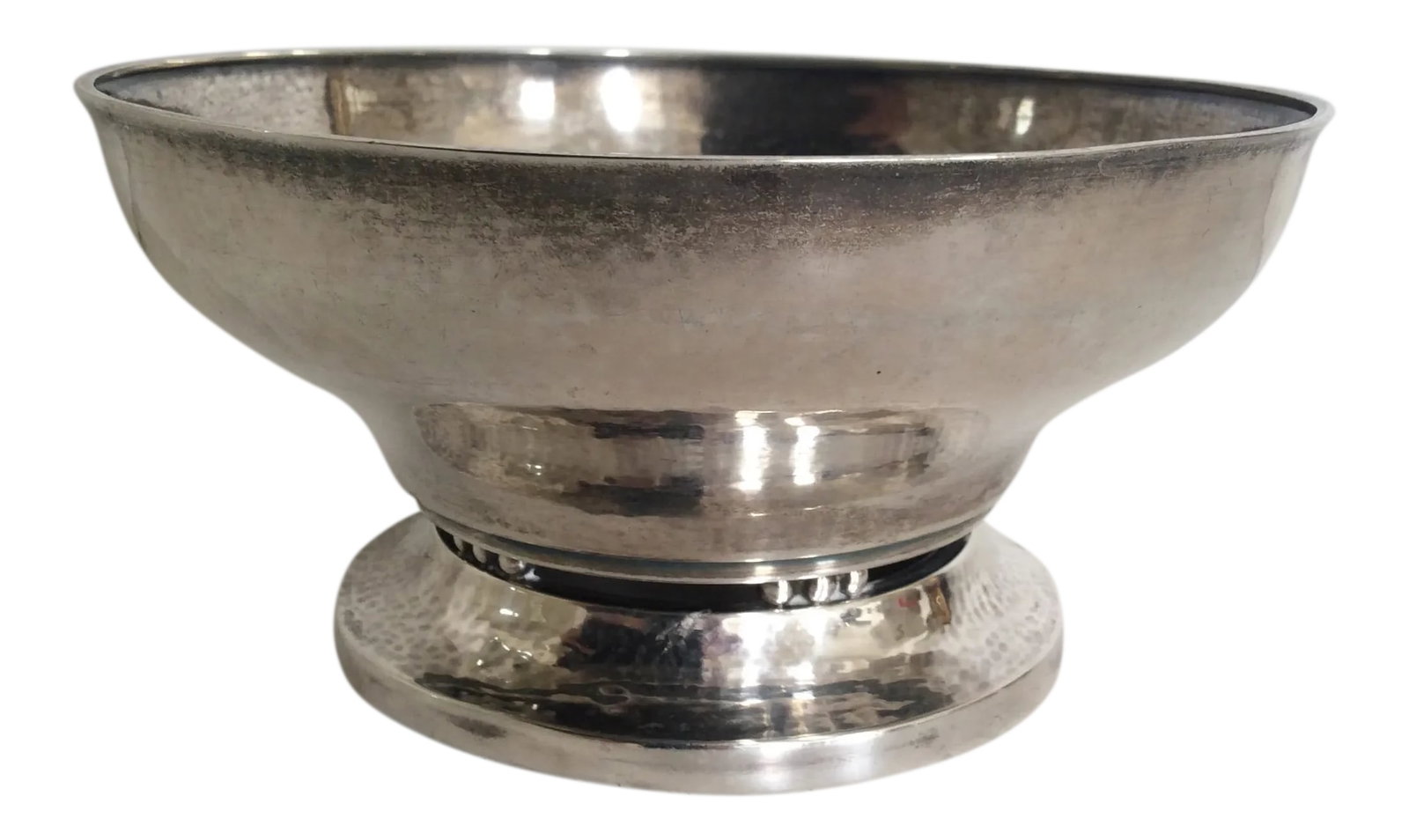 Ealry 20th Century Georg Jensen Sterling Silver Bowl: Beautiful Danish handcrafted Georg Jensen sterling silver bowl. Based on the hallmarks engraved on the underside of this piece it dates from 1915 to 1930. Jensen was a silversmith who made his first