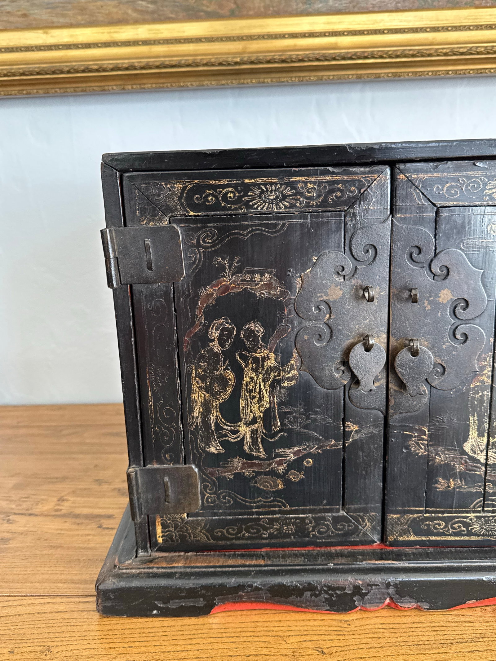 Antique Chinese Black Lacquer Jewelry Cabinet Gold Gilt Figural Chest - 11
