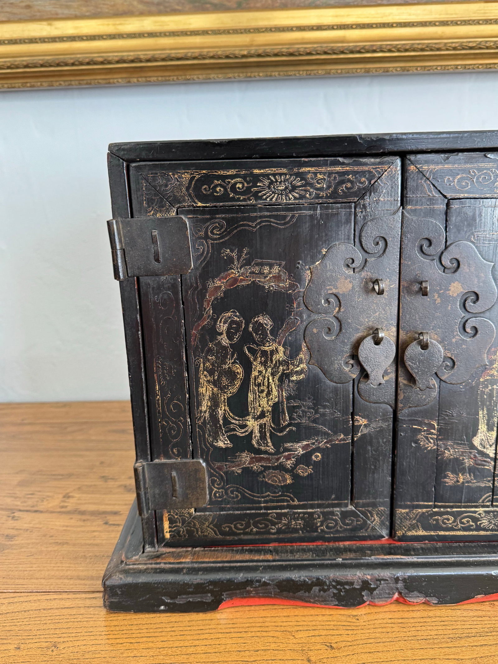 Antique Chinese Black Lacquer Jewelry Cabinet Gold Gilt Figural Chest - 7