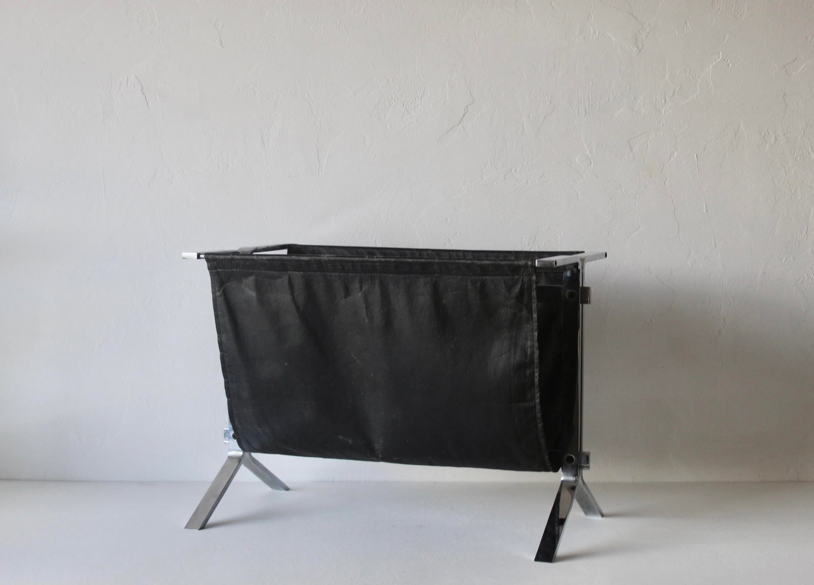 Poul Kjaerholm Style Chrome Steel Black Faux Leather Sling Magazine Caddy Rack Mid-Century Modern Vi - 3
