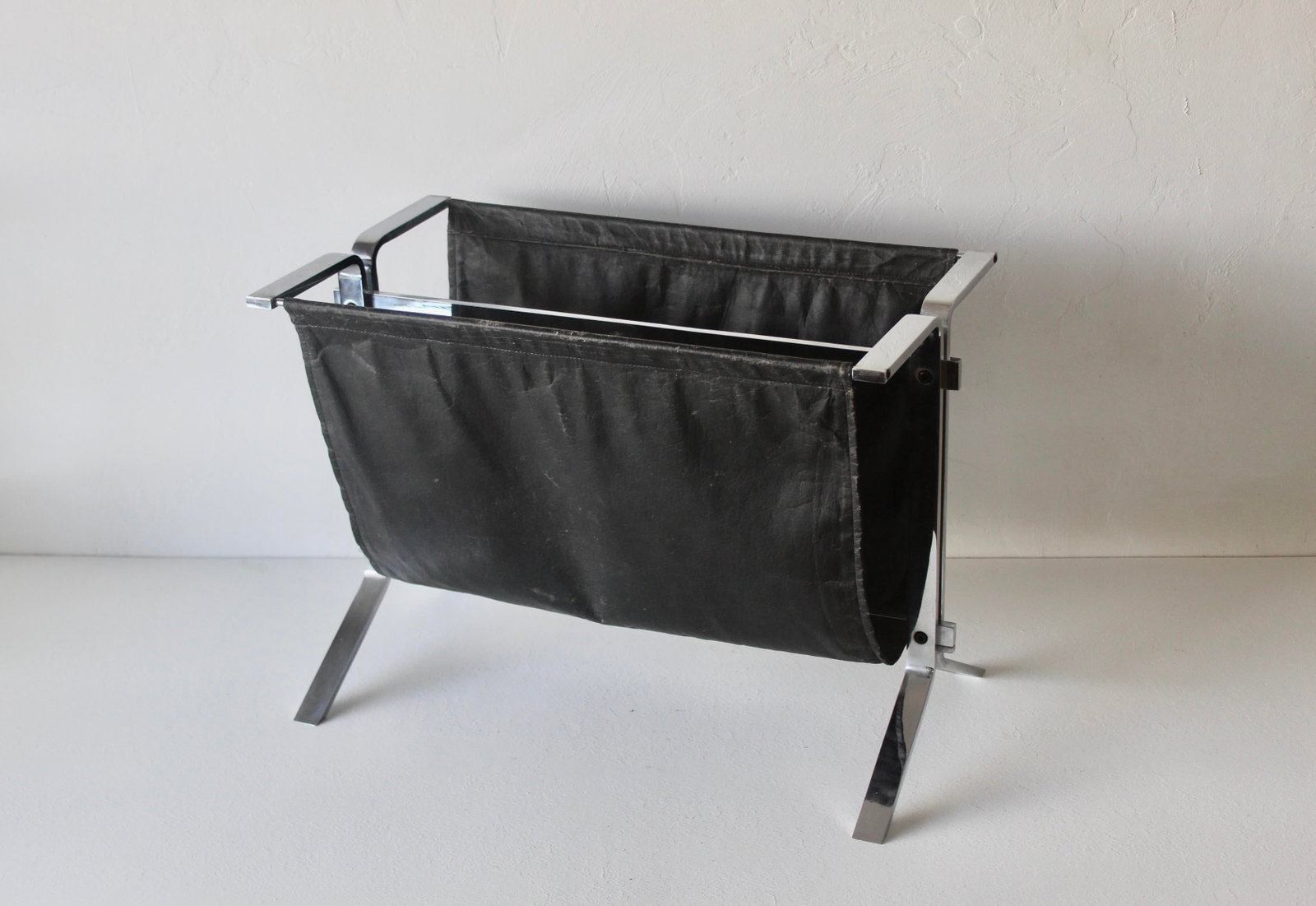 Poul Kjaerholm Style Chrome Steel Black Faux Leather Sling Magazine Caddy Rack Mid-Century Modern Vi - 6
