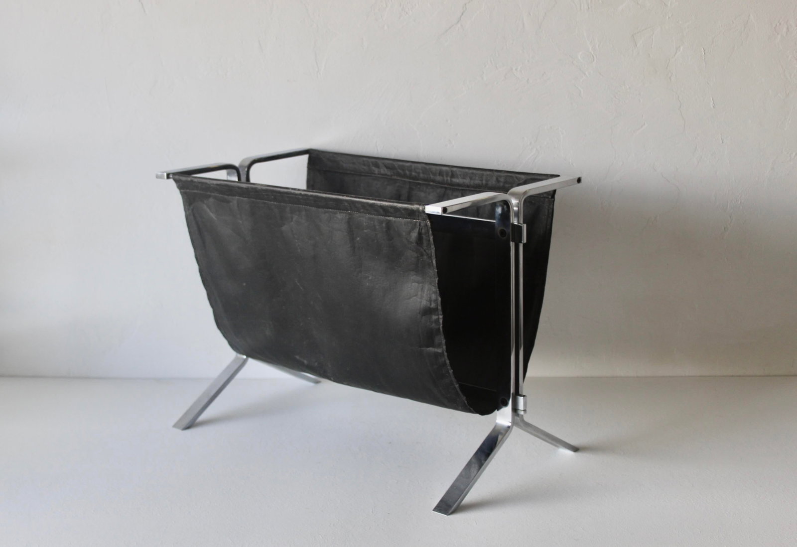 Poul Kjaerholm Style Chrome Steel Black Faux Leather Sling Magazine Caddy Rack Mid-Century Modern Vi - 7