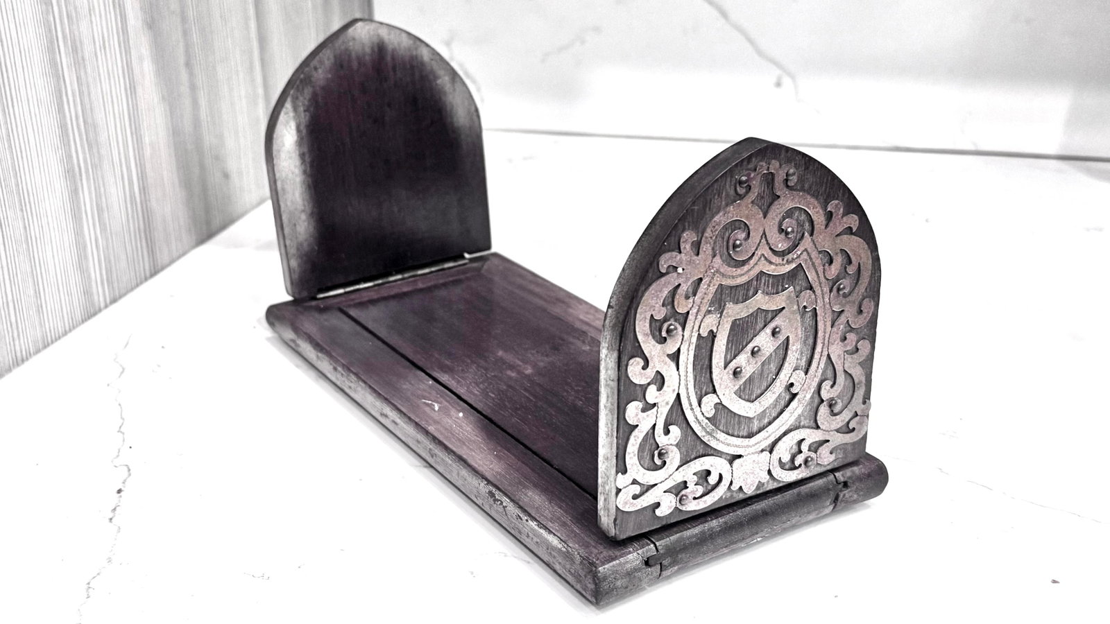Antique English Handmade Late Victorian-to-early Edwardian Extending Novel Stand With Gothic Revival - 6