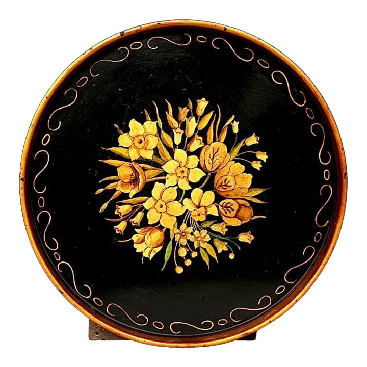 Late 19th Century Hand Painted Metal Tole Tray: This antique Victorian era decorative tray is a real beauty. The sturdy round vintage metal tray would be equally at home in a rustic kitchen or displayed on a modern home bar cart. The vintage tray