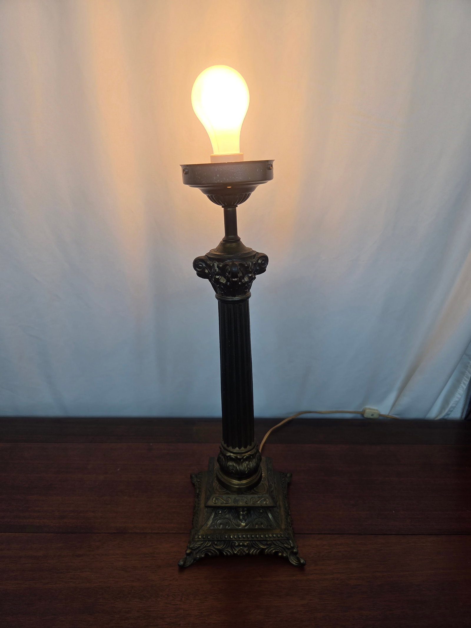Antique Neoclassical Brass Spelter Boudoir Table Lamp - 9
