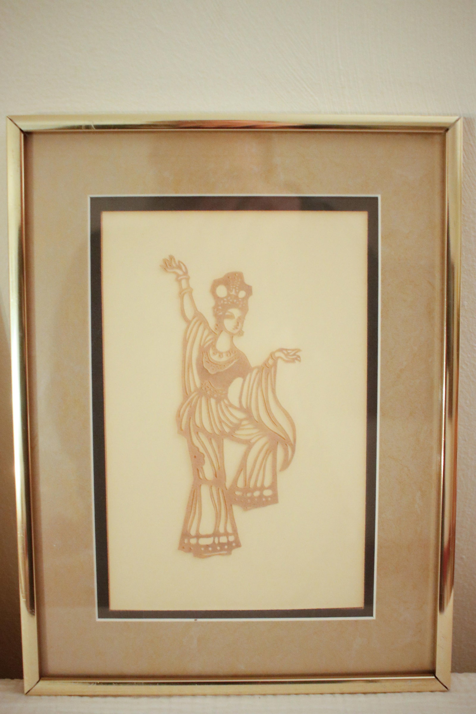 Early 20th Century Pair of Ottoman Shadow Puppet Figural Sculptures in MCM Gold Metal Frames - 10