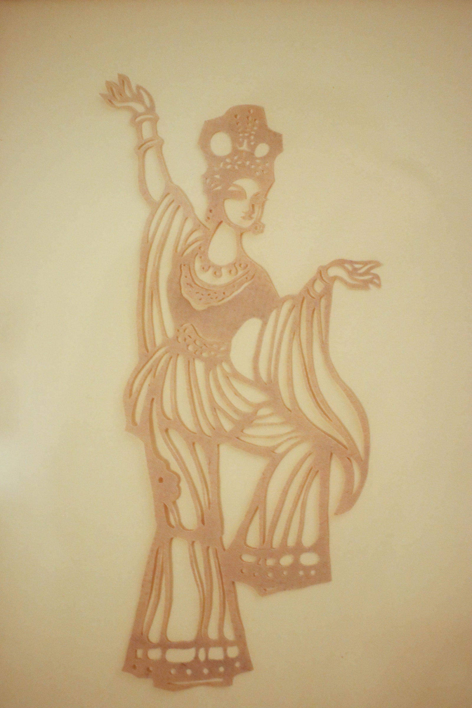 Early 20th Century Pair of Ottoman Shadow Puppet Figural Sculptures in MCM Gold Metal Frames - 4