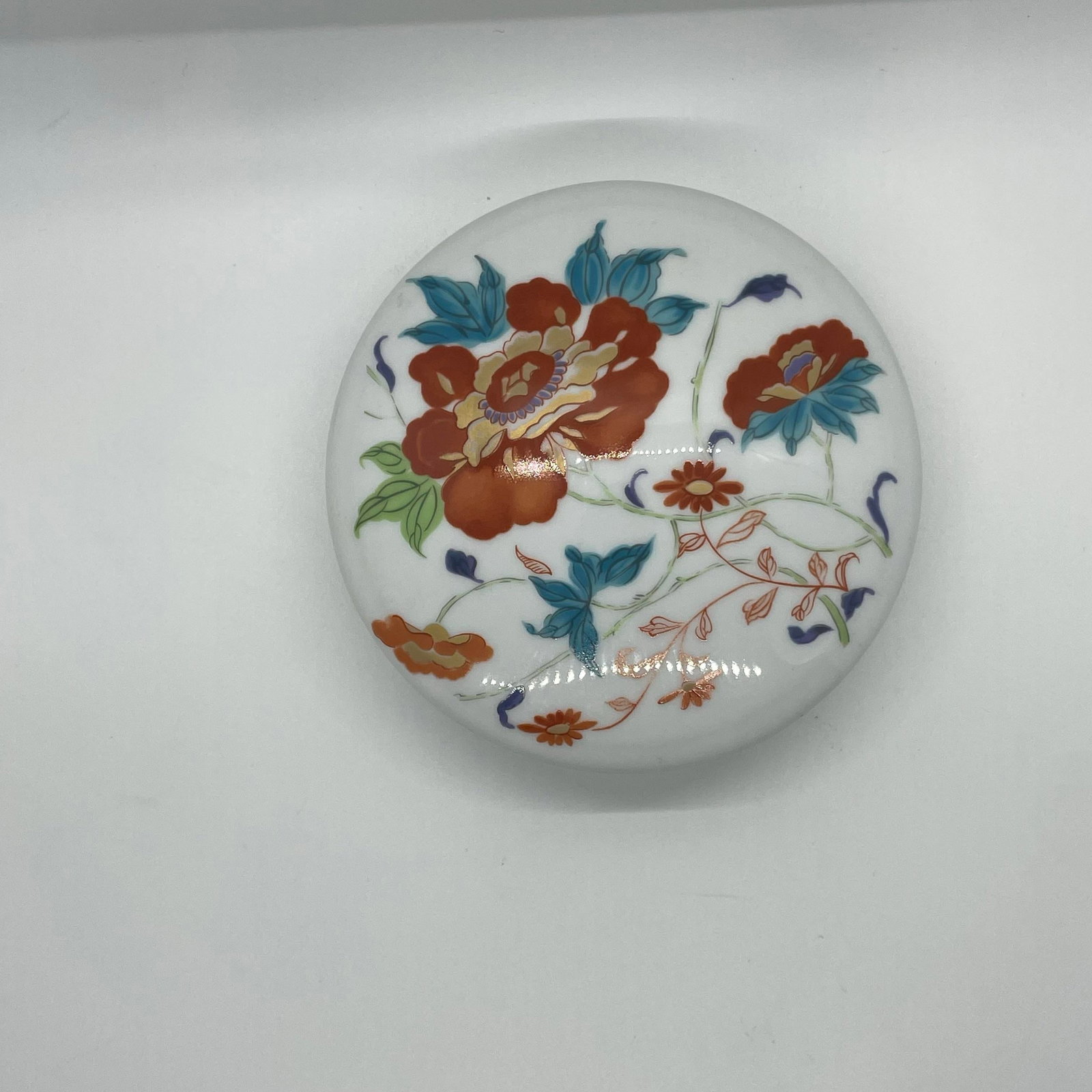 1980s A. Raynaud & Cie Limoges Porcelain Hokusai Celadon 4" Lidded Jewelry Trinket Box - 2