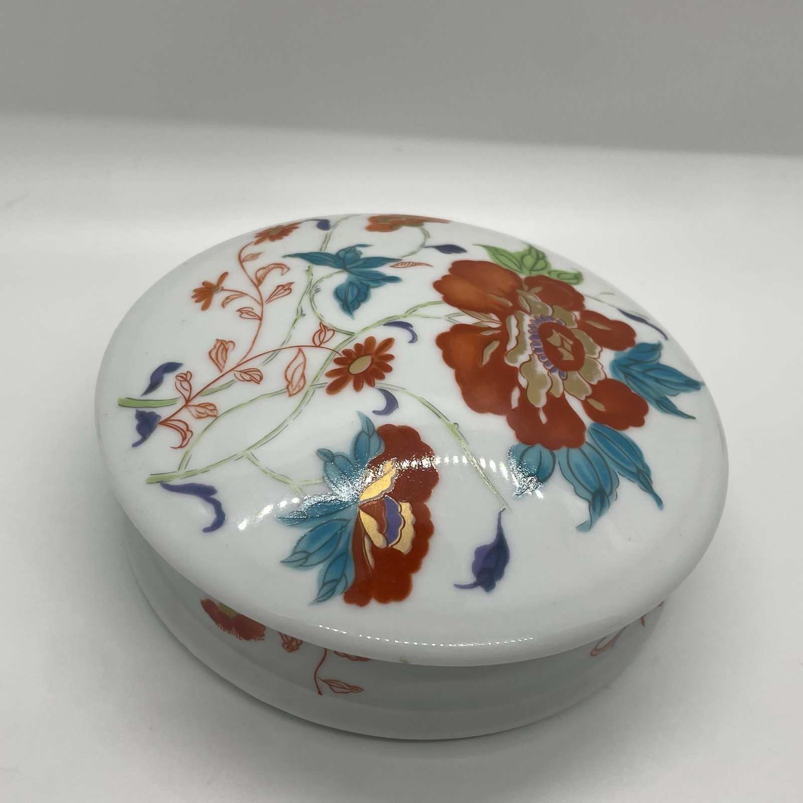 1980s A. Raynaud & Cie Limoges Porcelain Hokusai Celadon 4" Lidded Jewelry Trinket Box - 9