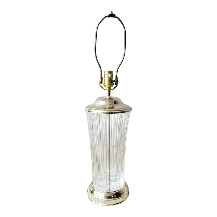 1970s Vintage Hollywood Regency-Style Ribbed Crystal & Gold Tone Metal Table Lamp: 1970s Vintage Ribbed Crystal & Gold Tone Metal Table Lamp 24" Hollywood Regency Great vintage condition. No chips to crystal body. Slight tarnish on gold metal finish. Missing finial top. Does not