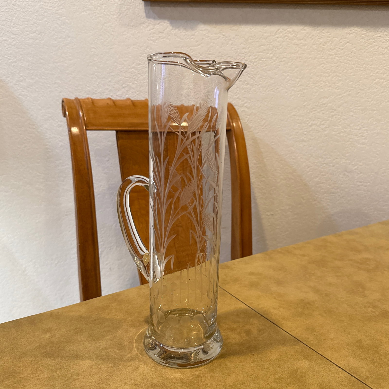 1950s Mid Century Modern Javit Glass Fine Wheat Engraved Handled Martini Pitcher - 7