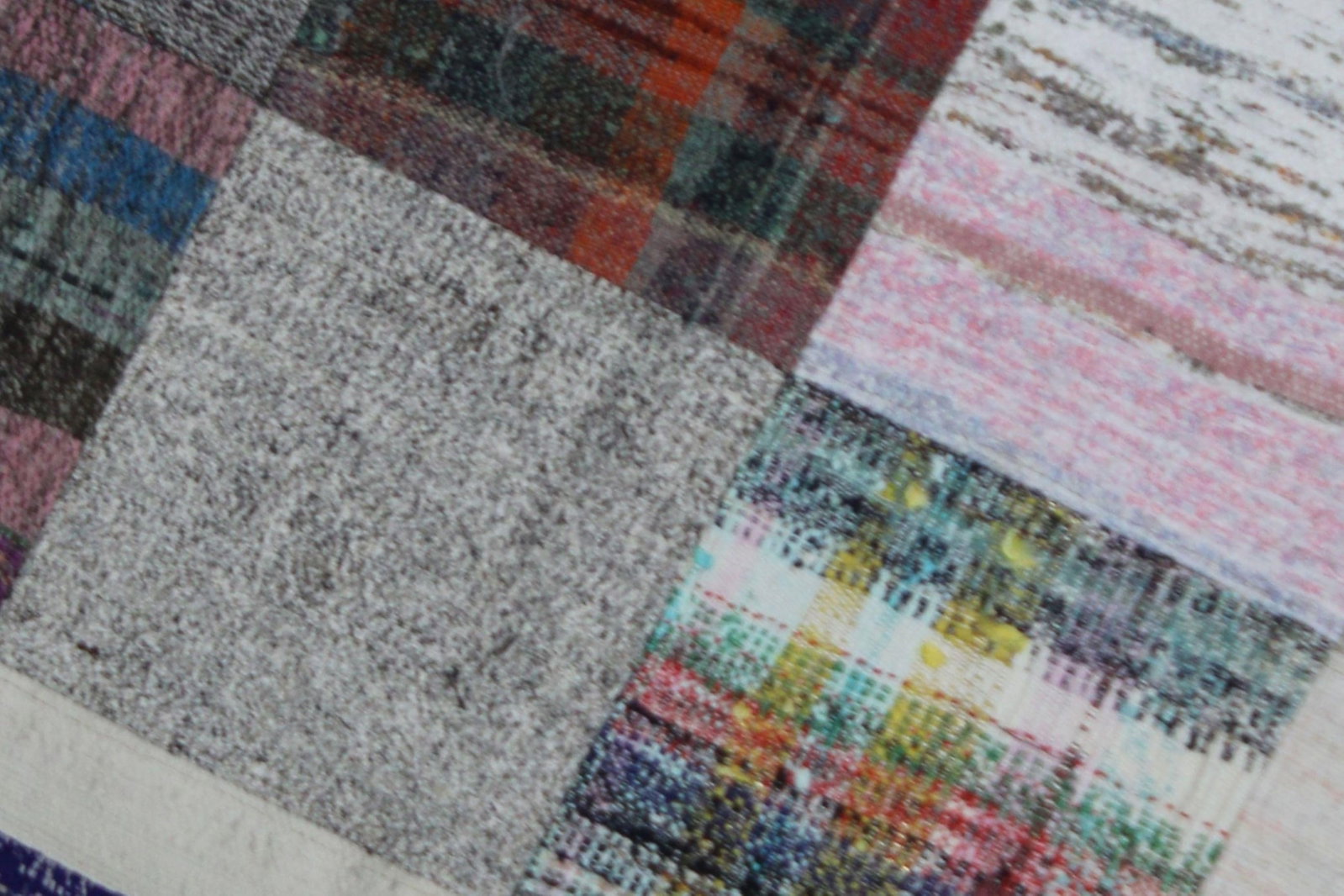 Handmade Vintage Patchwork Rug. 6'9" X 9'10" - 4