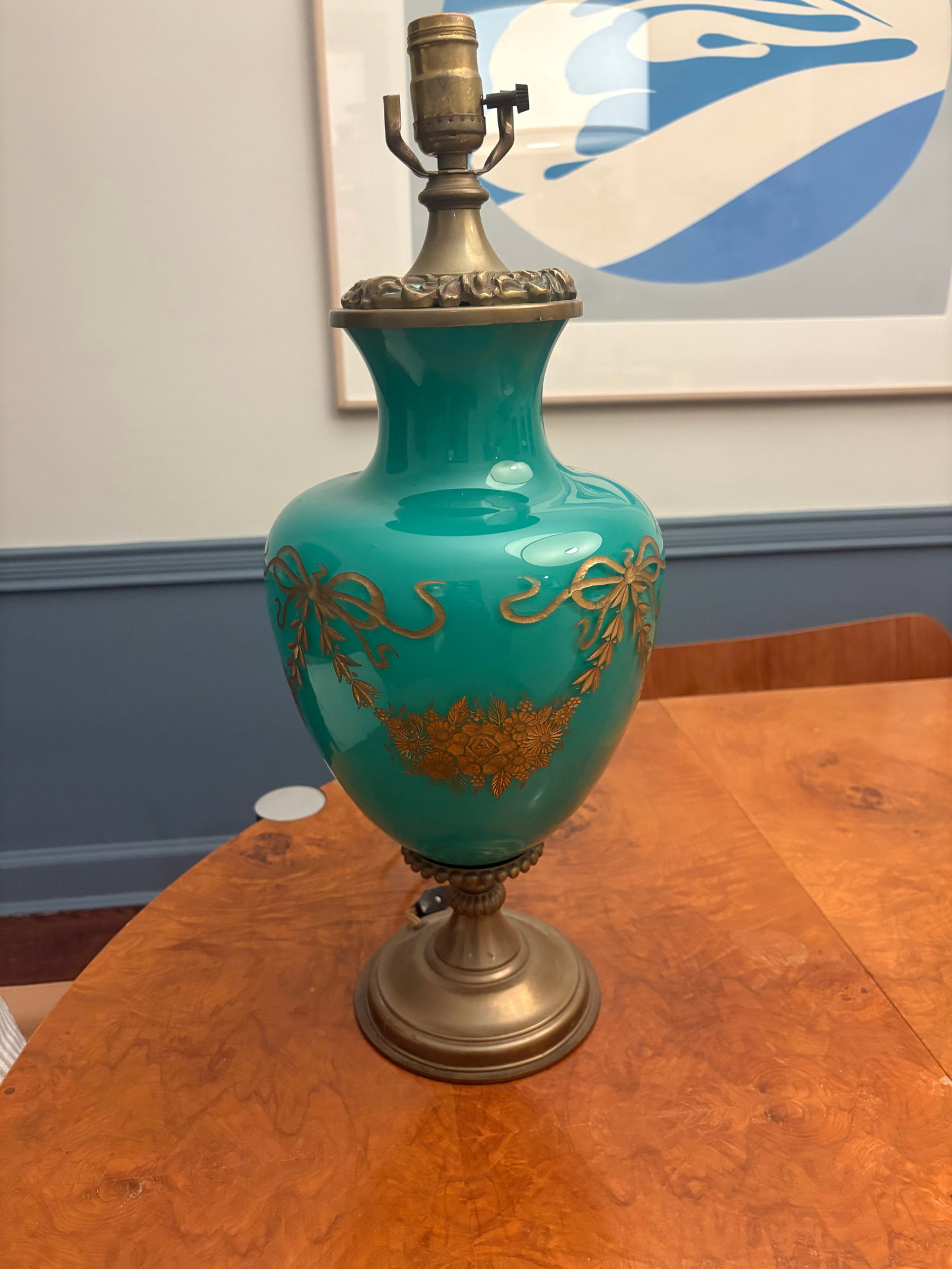 Gorgeous Vintage Brass and Gold Etched Glass Lamp - 3