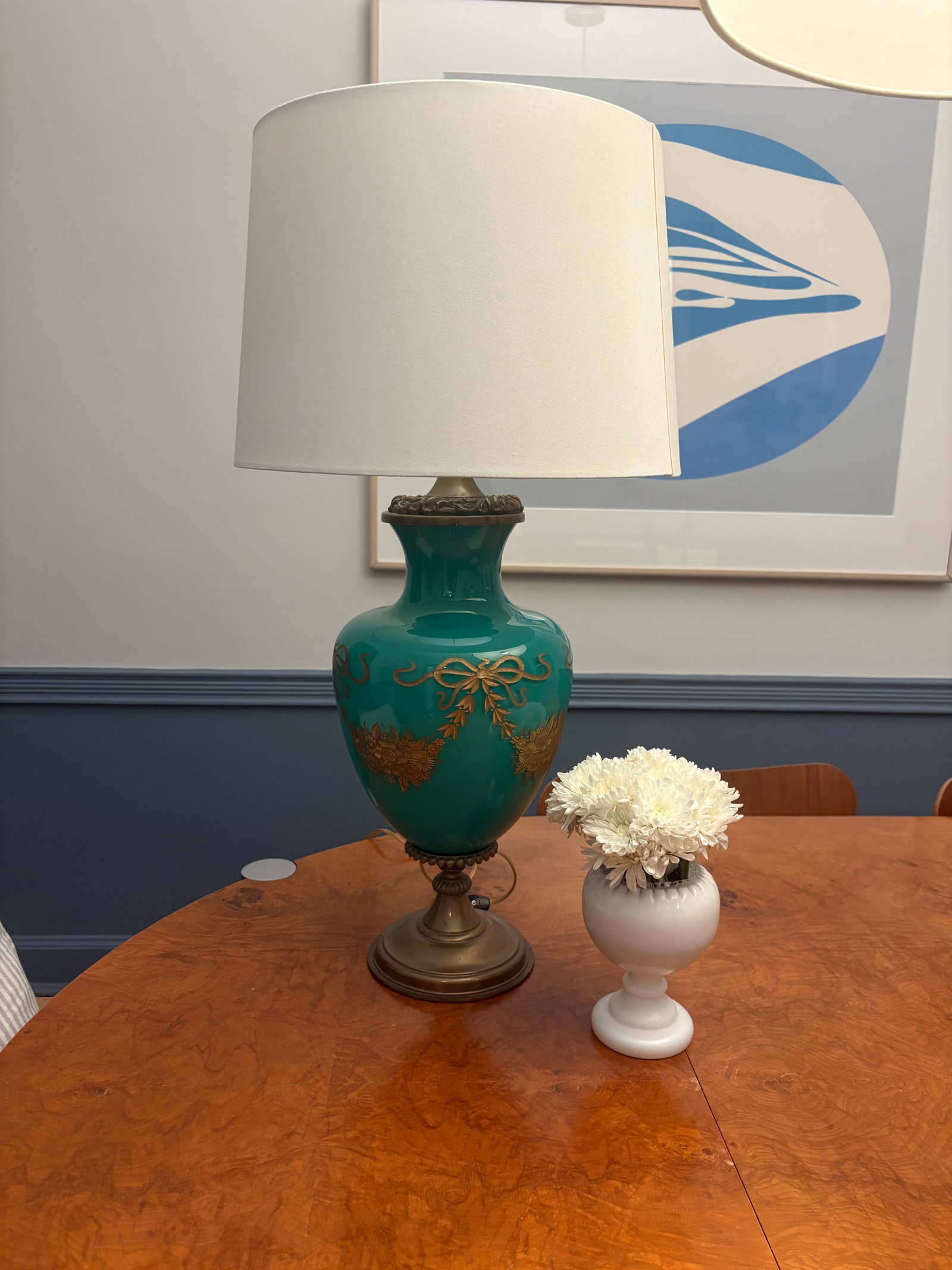 Gorgeous Vintage Brass and Gold Etched Glass Lamp - 4